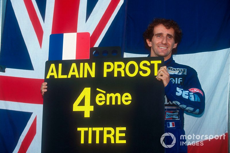 Alain Prost mendominasi musim untuk merebut gelar juara dunia F1 1993 sekaligus mengakhir kariernya di ajang balap jet darat tersebut.