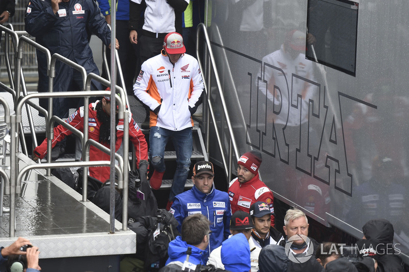 Marc Marquez, Repsol Honda Team, verlaat de Safety commission meeting