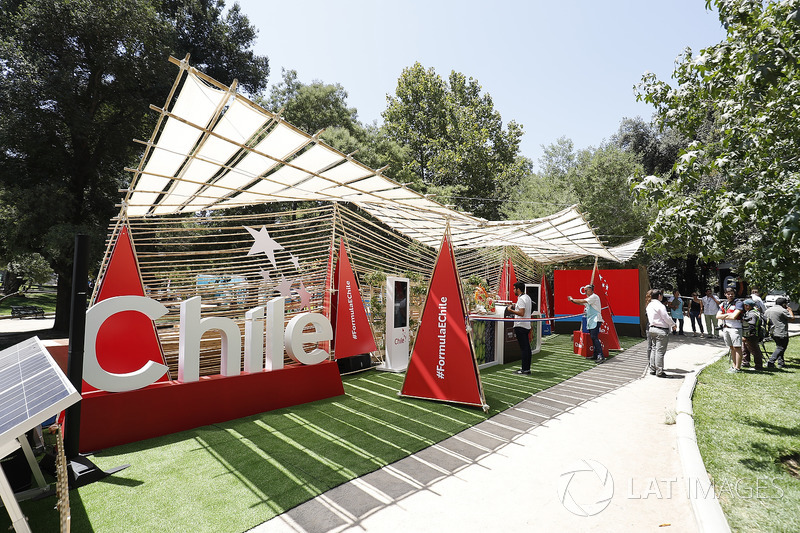 Opening Ceremony for the Ciudad de Chile's E-Village stand