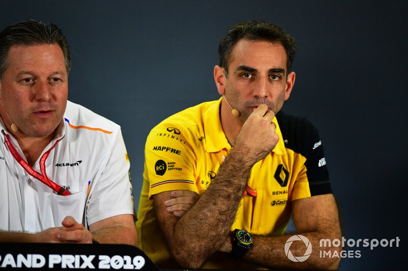 Zak Brown, Executive Director, McLaren, and Cyril Abiteboul, Managing Director, Renault F1 Team