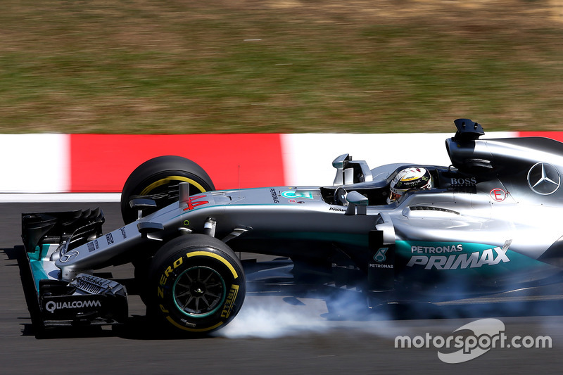 1: Lewis Hamilton, Mercedes AMG F1 W07 Hybrid