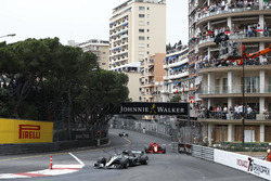 Lewis Hamilton, Mercedes AMG F1 W09, leads Kimi Raikkonen, Ferrari SF71H