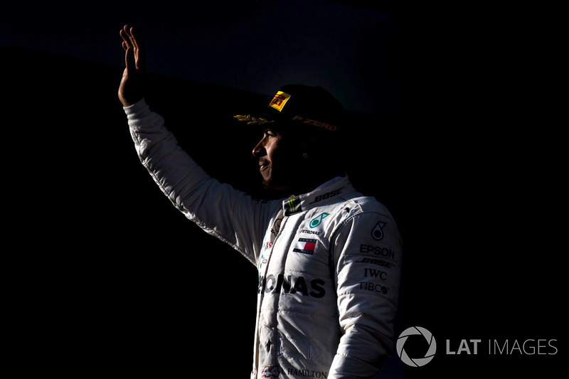 Льюіс Хемілтон, Mercedes-AMG F1, на подіумі