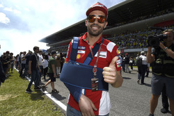Michele Pirro, Ducati Team, nach Sturz zurück an der Strecke