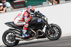 Casey Stoner, Ducati Team