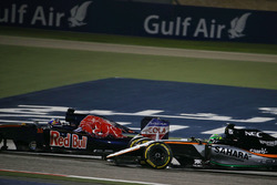 Max Verstappen, Scuderia Toro Rosso STR11 und Nico Hülkenberg, Sahara Force India F1 VJM09
