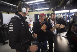 Toto Wolff, Direktör, Mercedes AMG F1, Niki Lauda, Fahri Direktör, Mercedes AMG F1, Mercedes ve pole