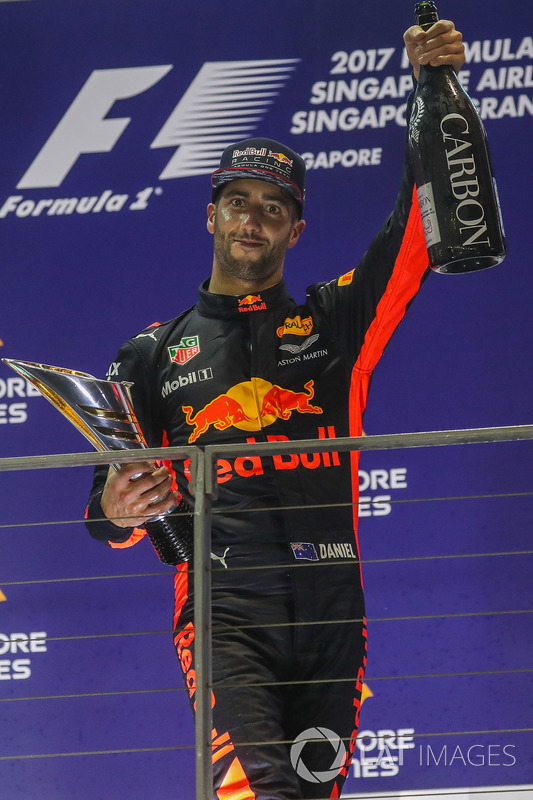 Podium: second place Daniel Ricciardo, Red Bull Racing