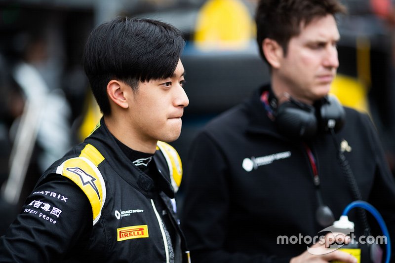 Guanyu Zhou, UNI Virtuosi Racing