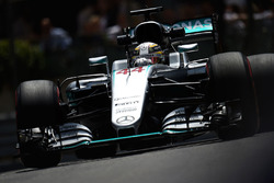 Льюіс Хемілтон, Mercedes AMG F1 W07 Hybrid