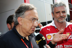 Sergio Marchionne, Ferrari President en CEO Fiat Chrysler Automobiles met Maurizio Arrivabene, teamb