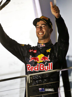 Daniel Ricciardo, Red Bull Racing festeggia il suo secondo posto sul podio