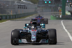 Льюіс Хемілтон, Mercedes-AMG F1 W09
