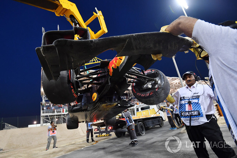 Розбитий Red Bull Racing RB14 Макса Ферстаппена