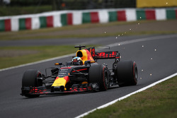 Daniel Ricciardo, Red Bull Racing RB13 sparks