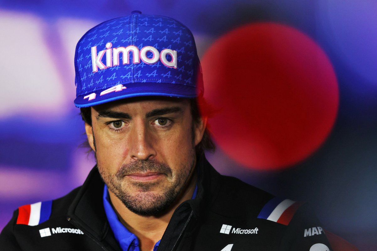 Alonso sabe que Aston Martin es una apuesta, pero está convencido de que su importante inversión en infraestructura la convierte en una propuesta ganadora más probable que Alpine.