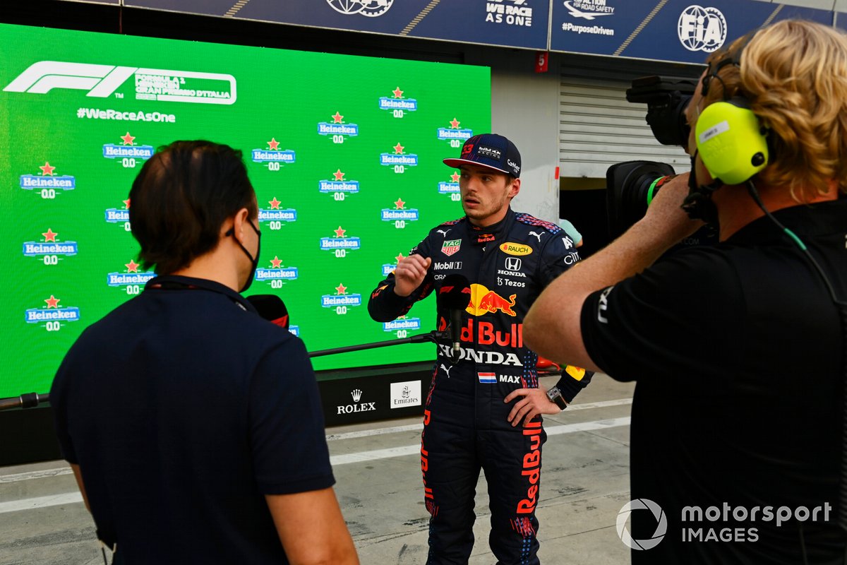 Felipe Massa entrevista a Max Verstappen, Red Bull, luego de la clasificación en el GP de Italia 2021.