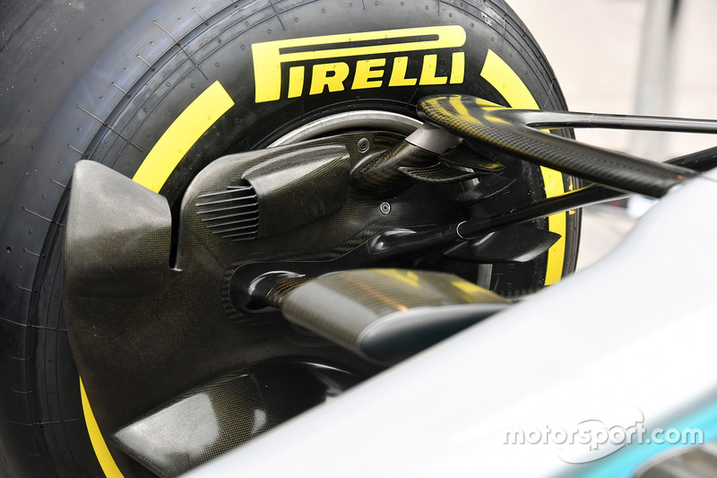 Mercedes-Benz F1 W08 fren kanalı detay