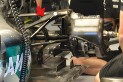 Підвіска Mercedes AMG F1 W07 Hybrid