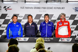Кен Каваучі, технічний директор Team Suzuki MotoGP, Шухеі Накамото, віце-президент Honda Racing Corp