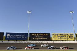 Kevin Harvick, Stewart-Haas Racing, Ford; Kyle Larson, Chip Ganassi Racing, Chevrolet