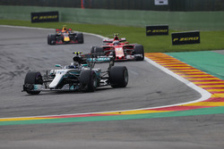 Valtteri Bottas, Mercedes AMG F1 W08, Kimi Raikkonen, Ferrari SF70H, Max Verstappen, Red Bull Racing RB13