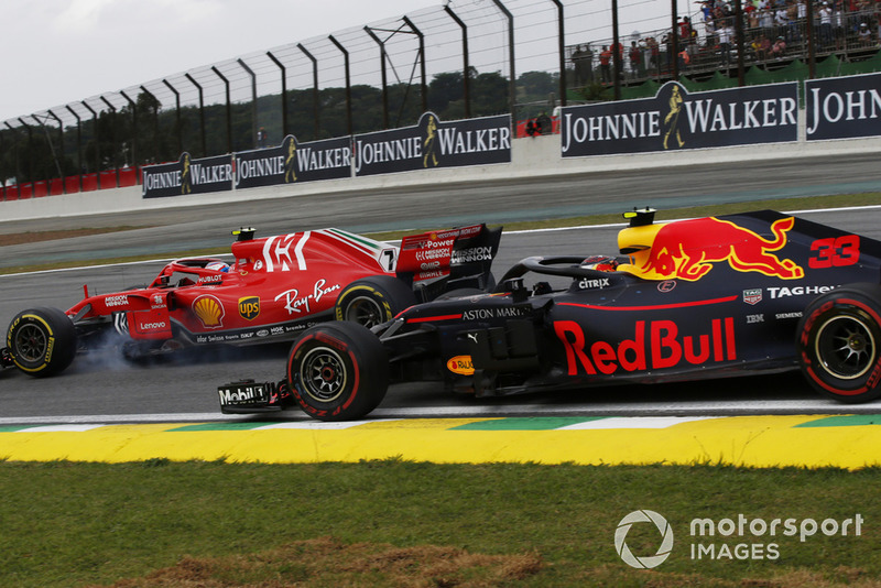 Кими Райкконен, Ferrari SF71H, и Макс Ферстаппен, Red Bull Racing RB14