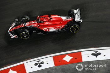 Leclerc vuela para llevarse una pole 'todo al rojo' en Las Vegas