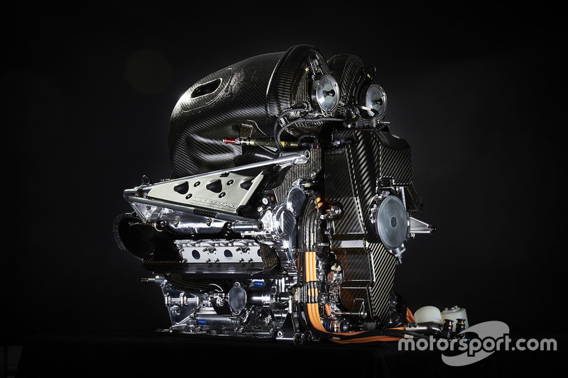 Чемпионский мотор Mercedes-Benz PU106B, 2016 год
