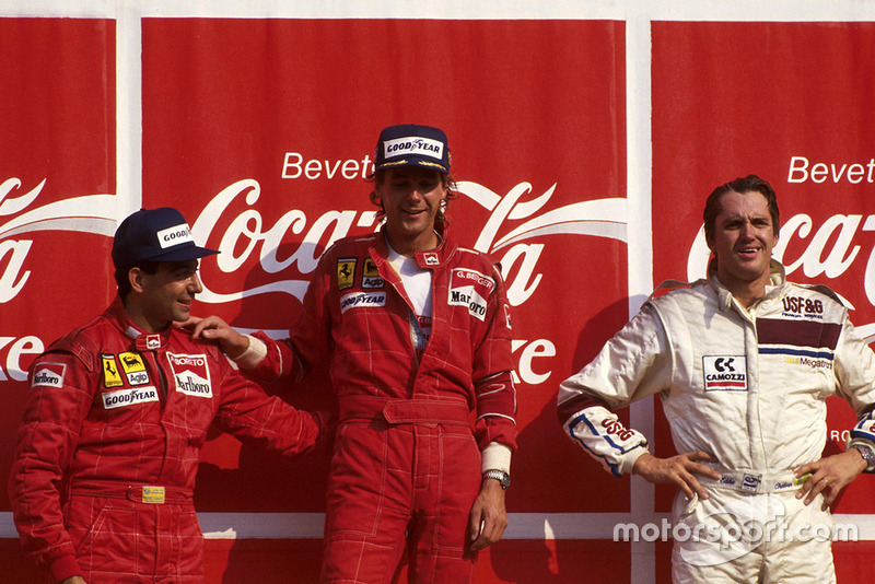 Podium: winnaar Gerhard Berger, Ferrari, tweede plaats Michele Alboreto, Ferrari F187, derde plaats Eddie Cheever, Arrows