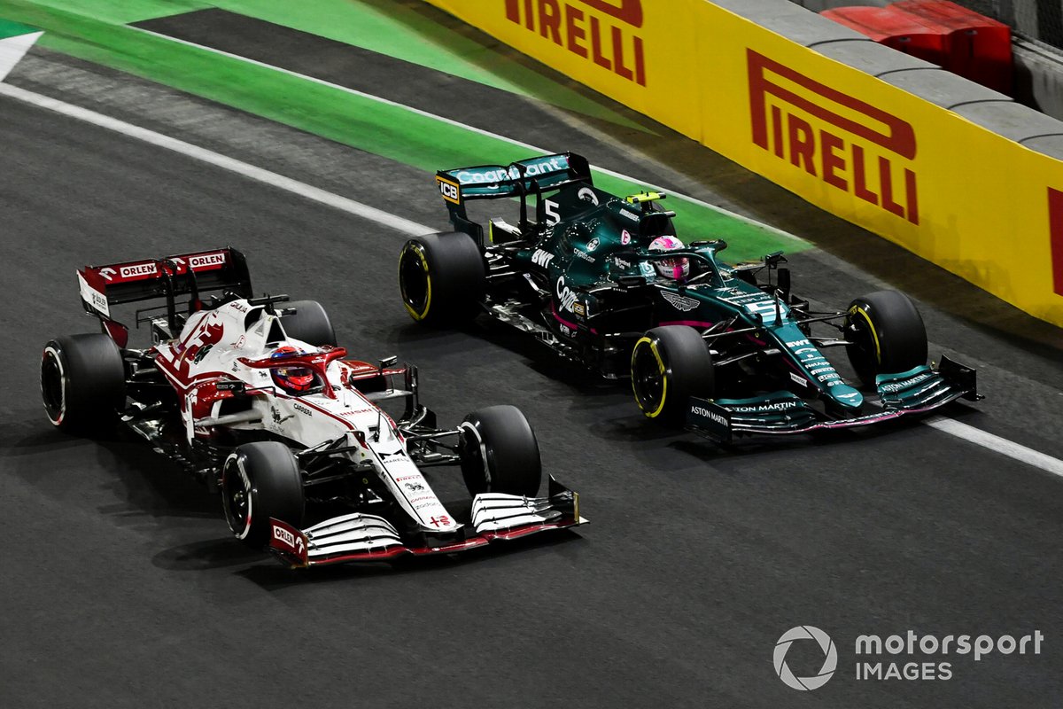 Kimi Raikkonen vs Sebastian Vettel