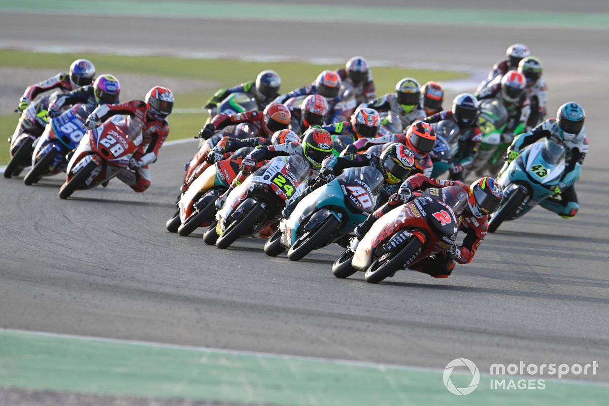 Gabriel Rodrigo, Team Gresini Moto3, saat sempat memimpin balapan