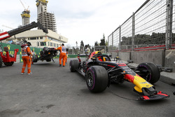 Разбитый автомобиль RB14 Даниэля Риккардо, Red Bull Racing
