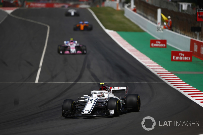 Шарль Леклер, Sauber C37, Естебан Окон, Force India VJM11