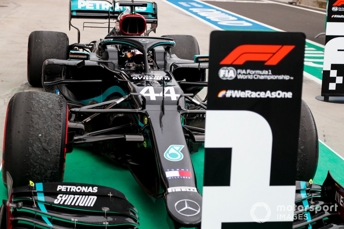 Race winner Lewis Hamilton, Mercedes F1 W11