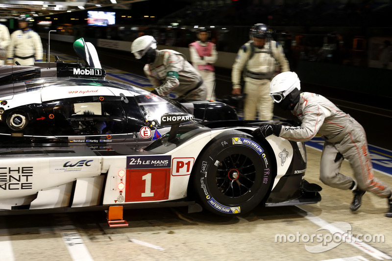 #1 Porsche Team Porsche 919 Hybrid: Timo Bernhard, Mark Webber, Brendon Hartley