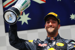 Podium: tweede plaats Daniel Ricciardo, Red Bull Racing