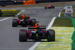 Max Verstappen, Red Bull Racing RB13 en Daniel Ricciardo, Red Bull Racing RB13