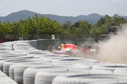 Daniel Ricciardo, Red Bull Racing RB14 crash