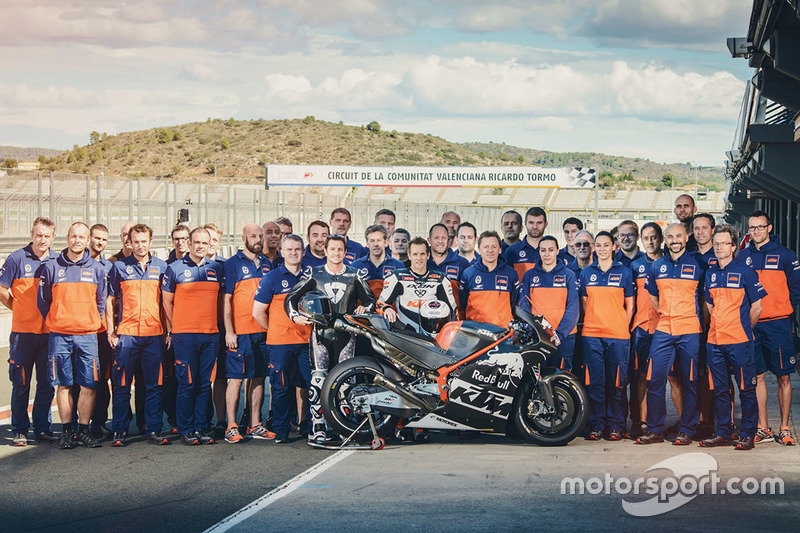 Gruppenfoto von KTM in Valencia