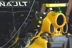 Renault fuel breather pipe