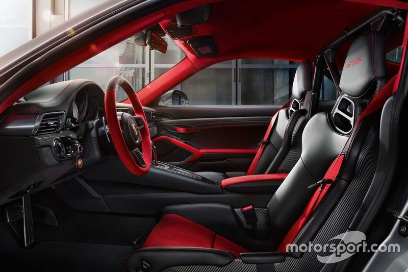 Новий Porsche 911 GT2 RS