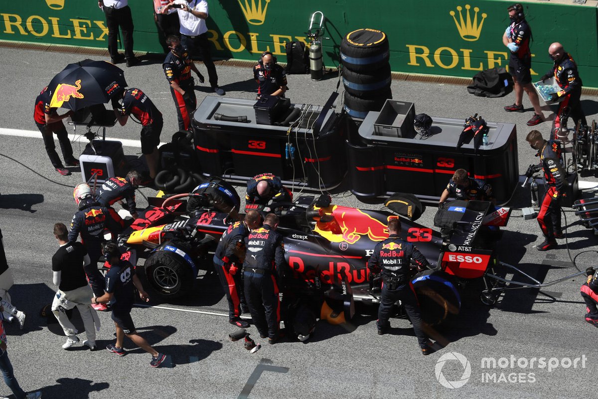 Max Verstappen, Red Bull Racing RB16, on the grid