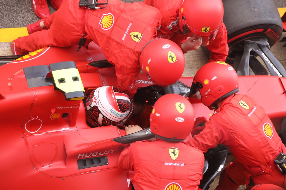 Шарль Леклер, Ferrari SF1000 в боксах