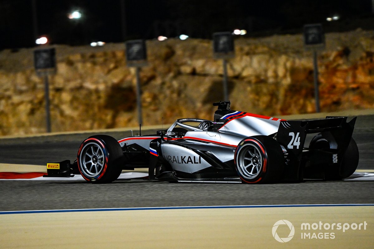 Pembalap Rusia, Nikita Mazepin, saat tampil dalam Formula 2 Sakhir 2020 dengan Tim Hitech Grand Prix.