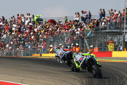 Jorge Lorenzo, Yamaha Factory Racing; Valentino Rossi, Yamaha Factory Racing