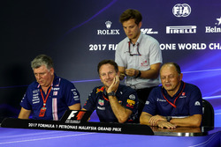 Otmar Szafnauer, Sahara Force India Formula One Team Operasyon Şefi, Christian Horner, Red Bull Raci