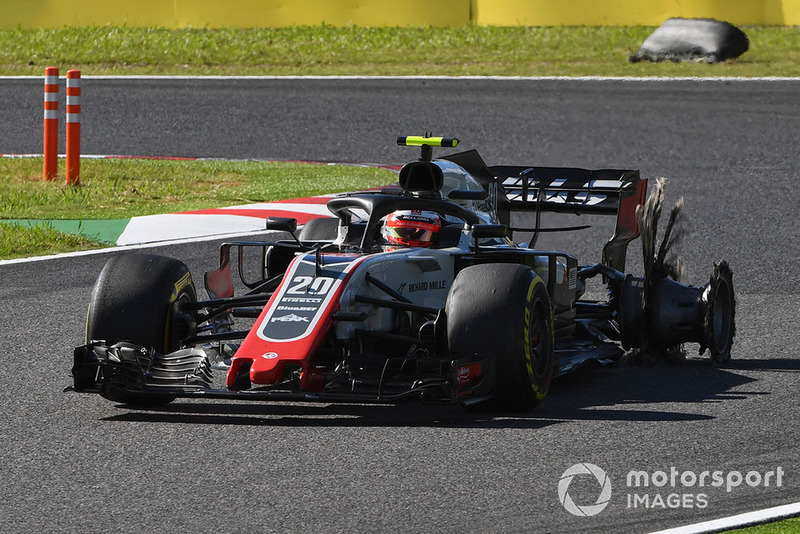 Kevin Magnussen, Haas F1 Team VF-18, victime d'une crevaison