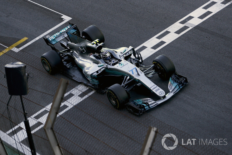 Valtteri Bottas acabou ficando em segundo