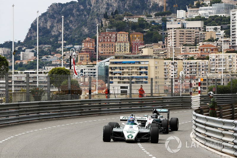 Aksi Keke Rosberg dan Nico Rosberg melibas jalanan Kota Monako